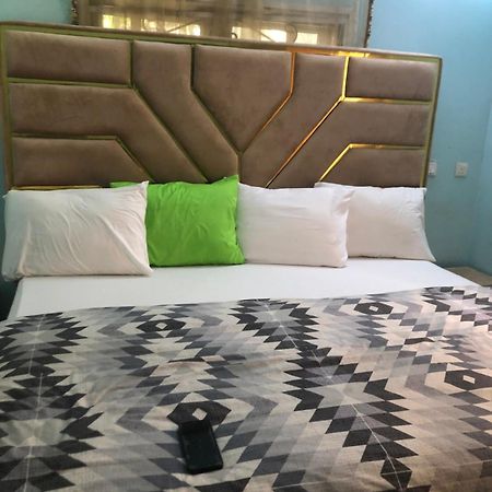 Luxury Place Hotel And Apartments Абуджа Экстерьер фото